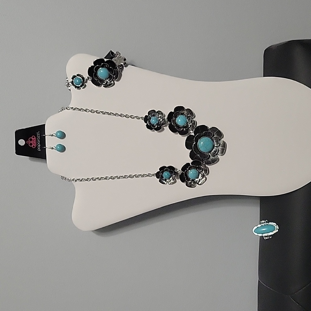 Paparazzi 7 pieces of jewelry bundle
